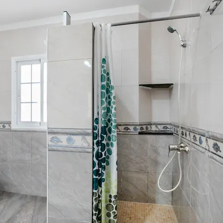 Atico Abrigos Apartman Los Abrigos